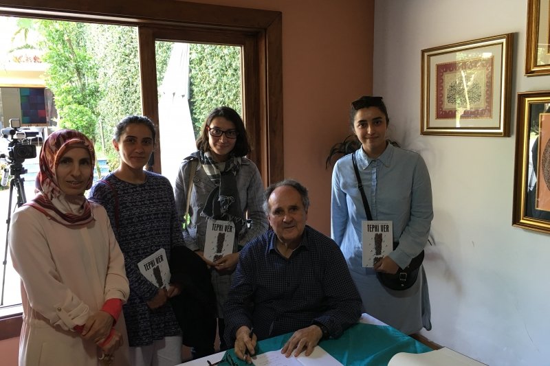 Senador Cristovam Buarque se reúne com a comunidade turca e faz lançamento de seu livro no CCBT em São Paulo