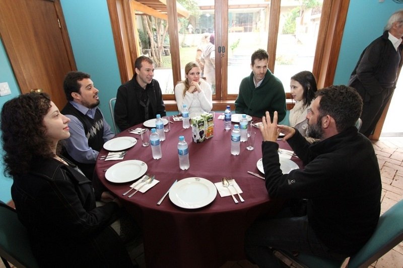 CCBT recebe membros da Associação dos Correspondentes Estrangeiros num almoço turco