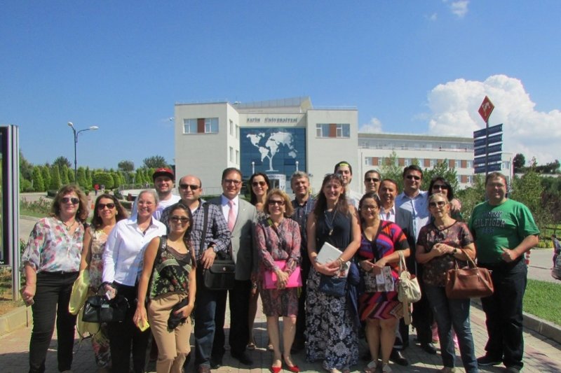 Federação Nacional das Escolas Particulares (FENEP) viaja à Turquia a convite do CCBT para visitas institucionais e culturais