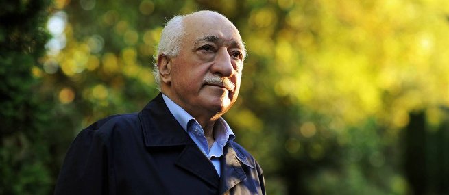Erudito turco Fethullah Gülen escreve para Le Monde: "Muçulmanos, nós precisamos rever criticamente nosso entendimento sobre o Islam"
