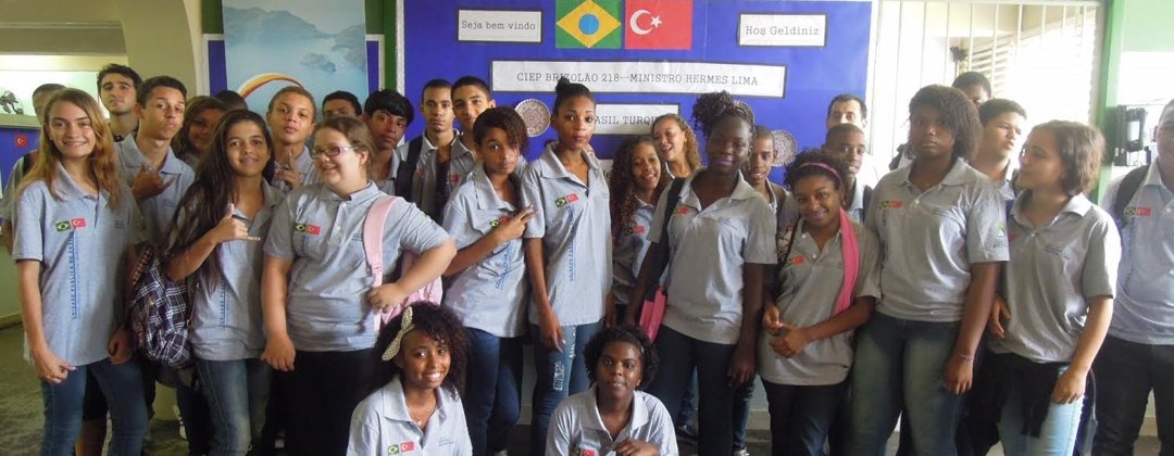 O Ensino Médio Intercultural Brasil-Turquia começa a funcionar no Rio de Janeiro